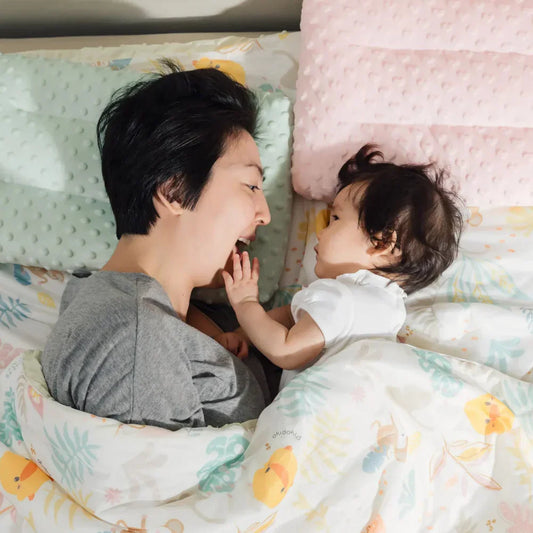 新生兒一直哭怎麼辦？5 個常見原因，新手爸媽別慌