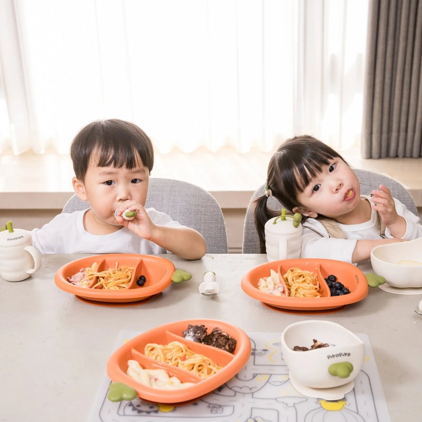 黃色小鴨 鉑金矽膠好彩頭蘿蔔餐具四件組