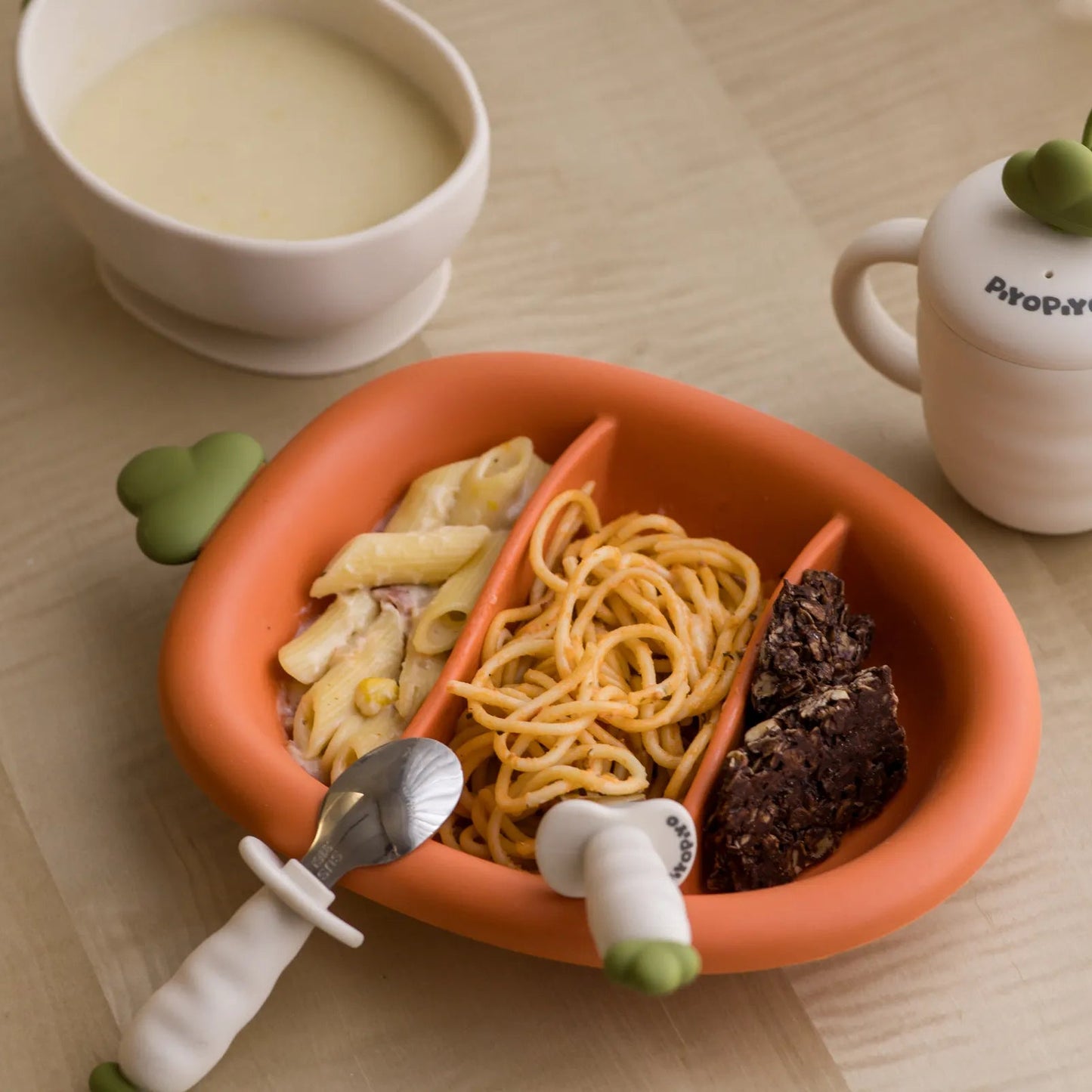 黃色小鴨 鉑金矽膠好彩頭蘿蔔餐具四件組