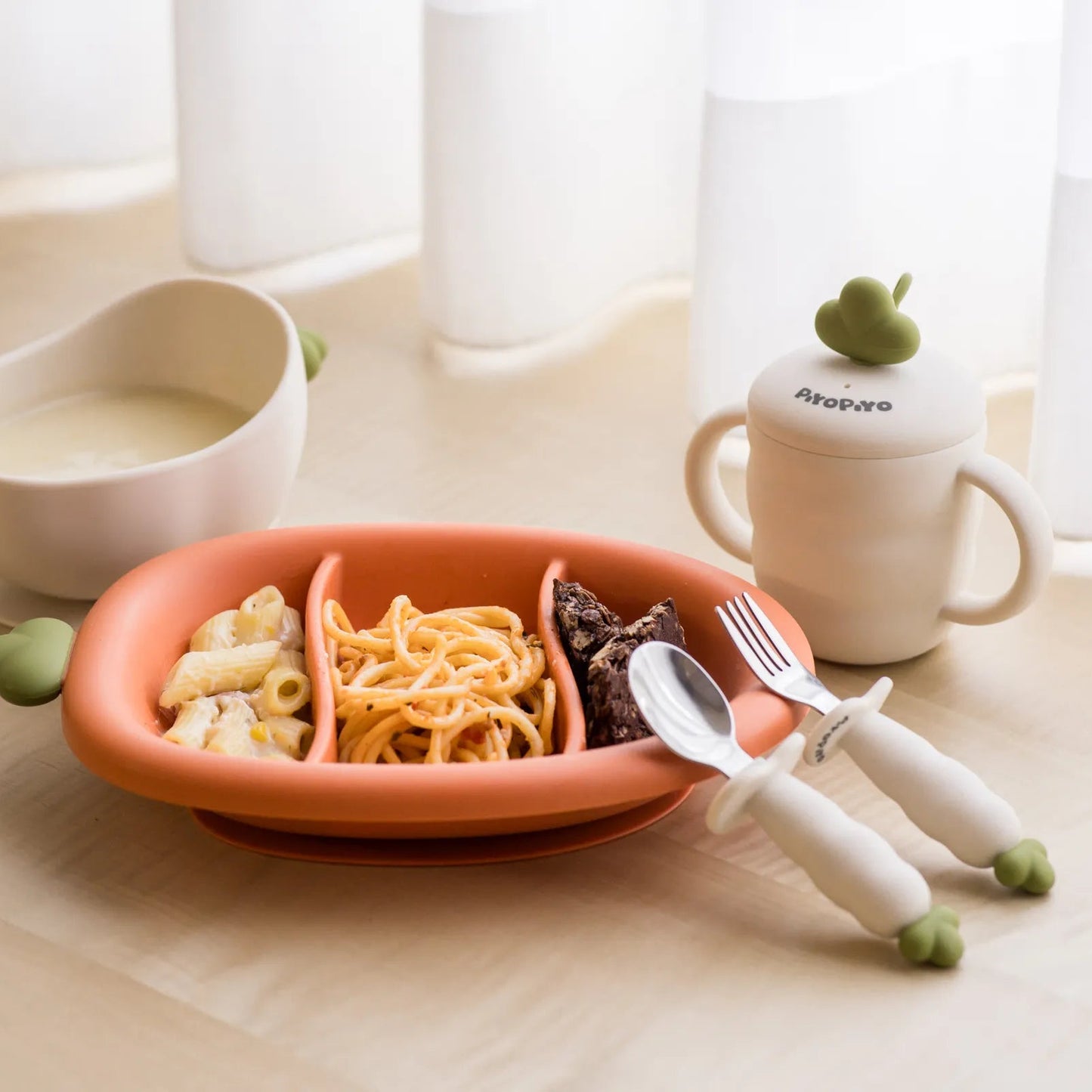 黃色小鴨 鉑金矽膠好彩頭蘿蔔餐具四件組