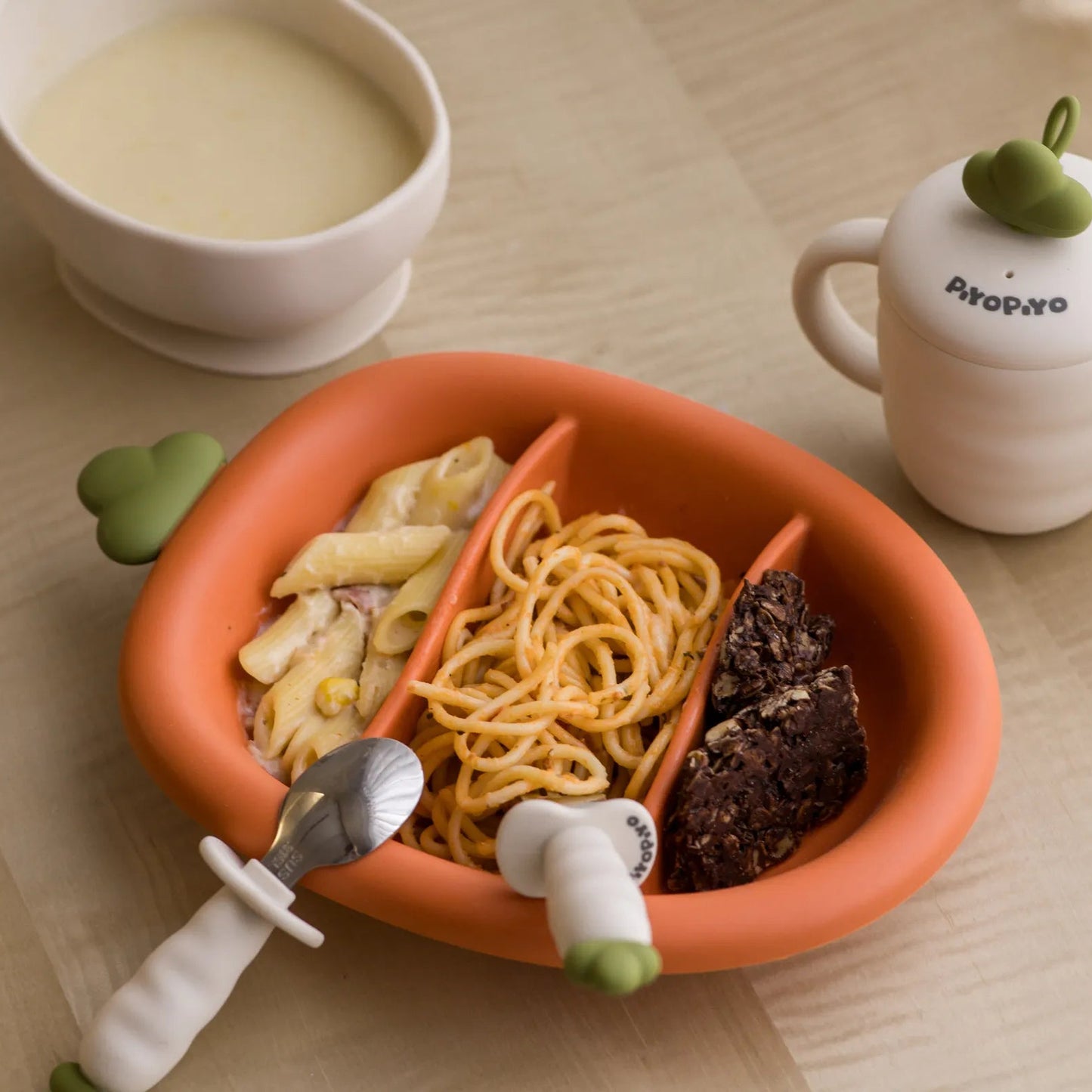 黃色小鴨 鉑金矽膠好彩頭蘿蔔餐具四件組